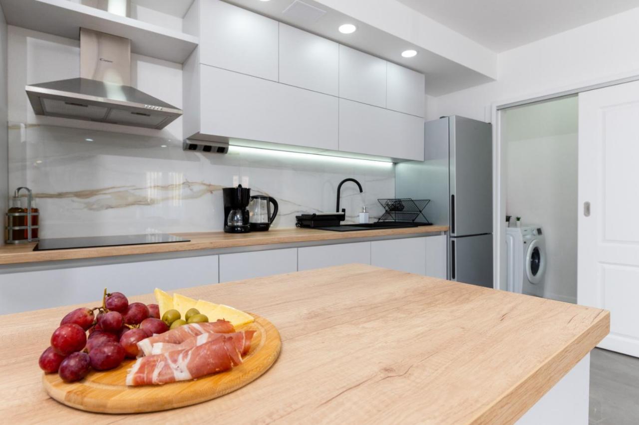 Apartment Vuletin Kaštela Eksteriør billede
