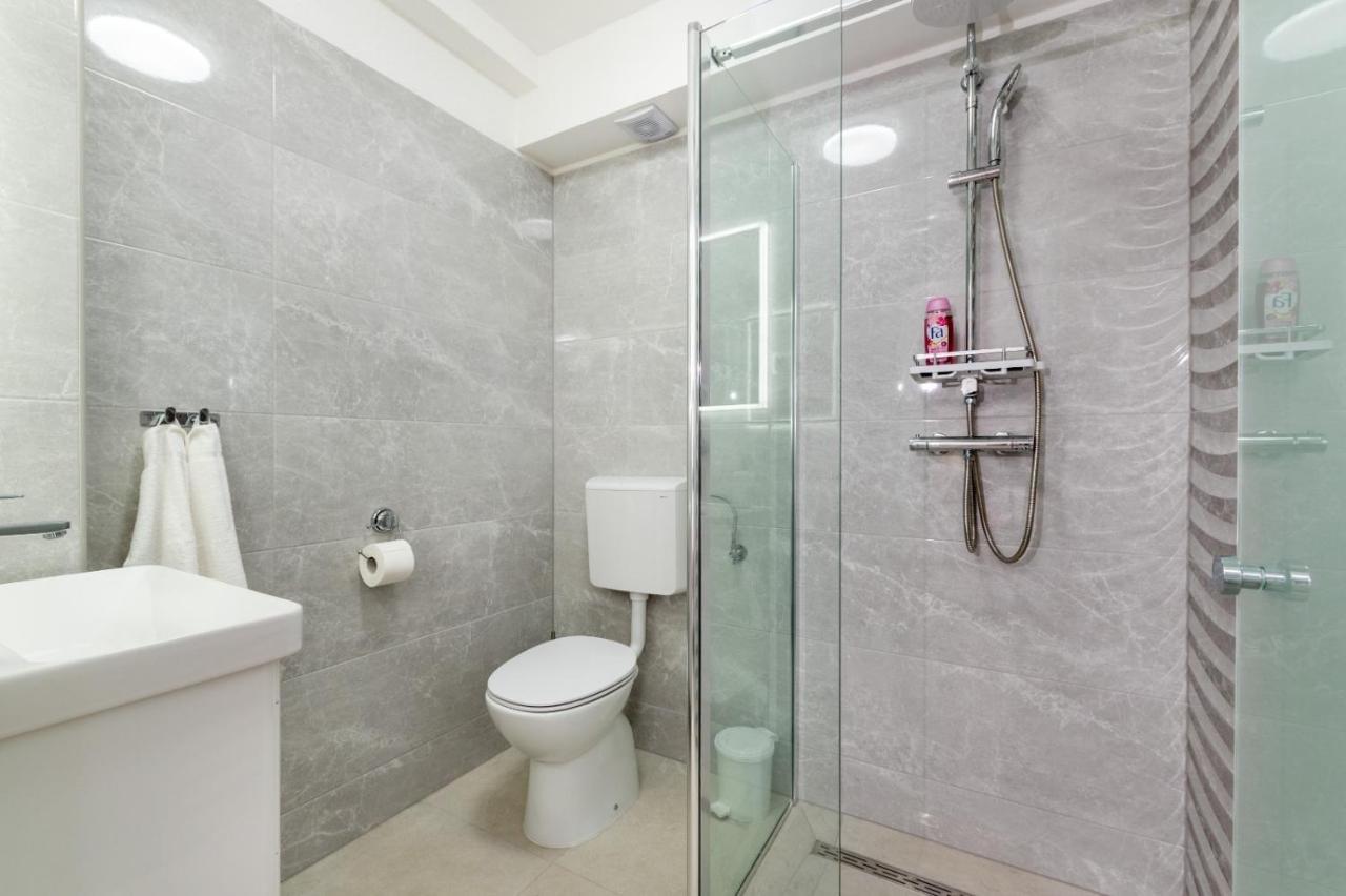 Apartment Vuletin Kaštela Eksteriør billede